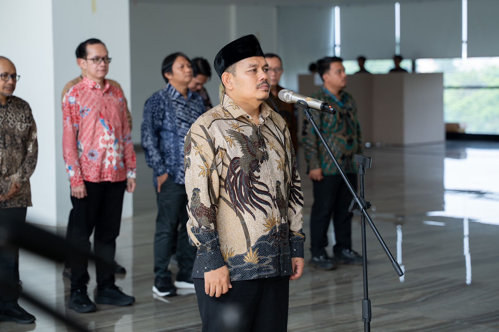 Advancing Excellence to New Heights: Prof. Yanwar Pribadi Is Officially Appointed Dean of the Faculty of Islamic Studies, UIII